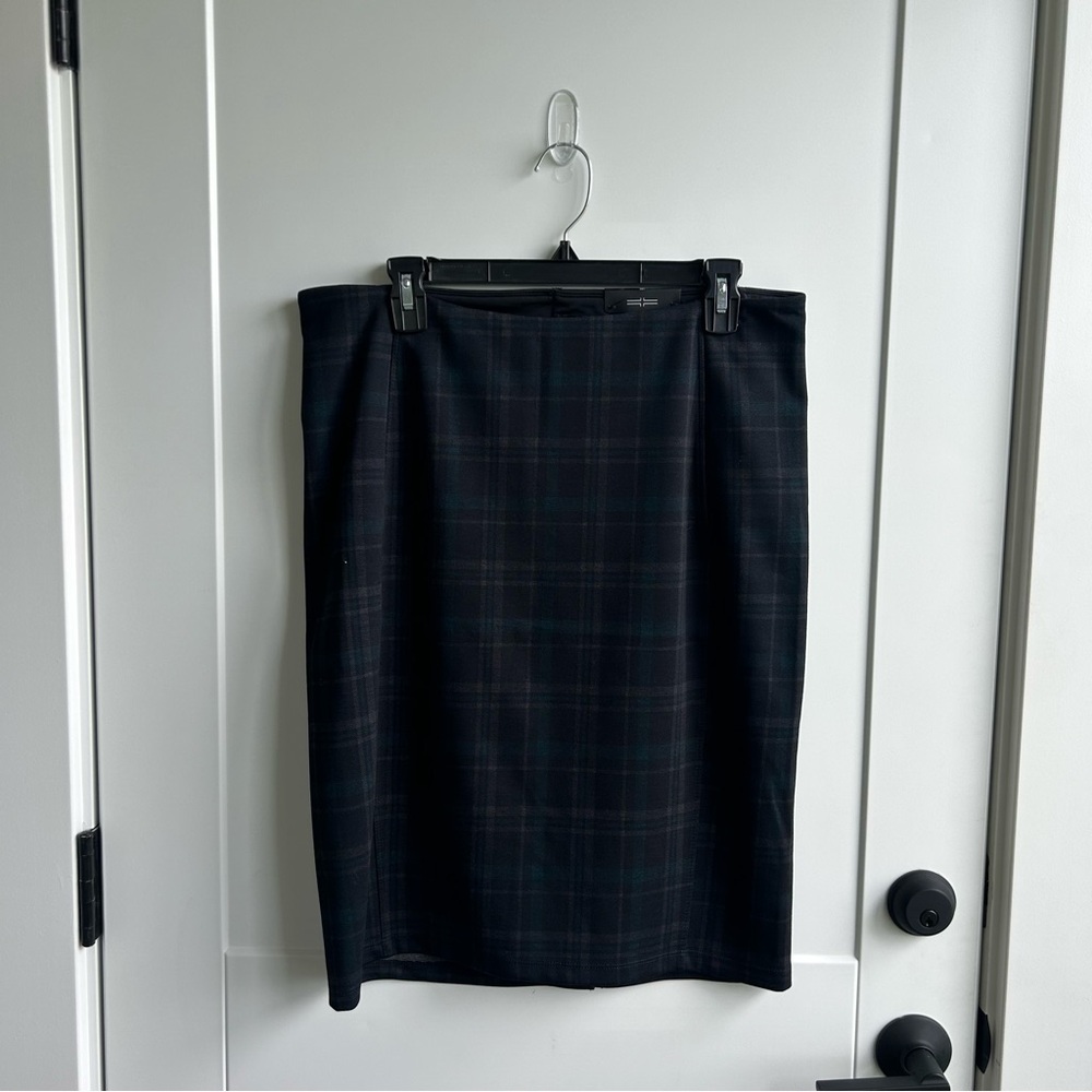 NWT Liverpool Plaid Skirt